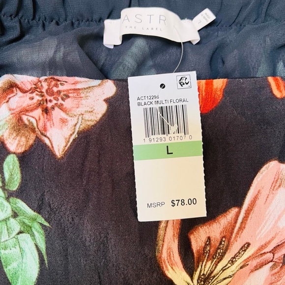 NWT astr the label top - Picture 3 of 3